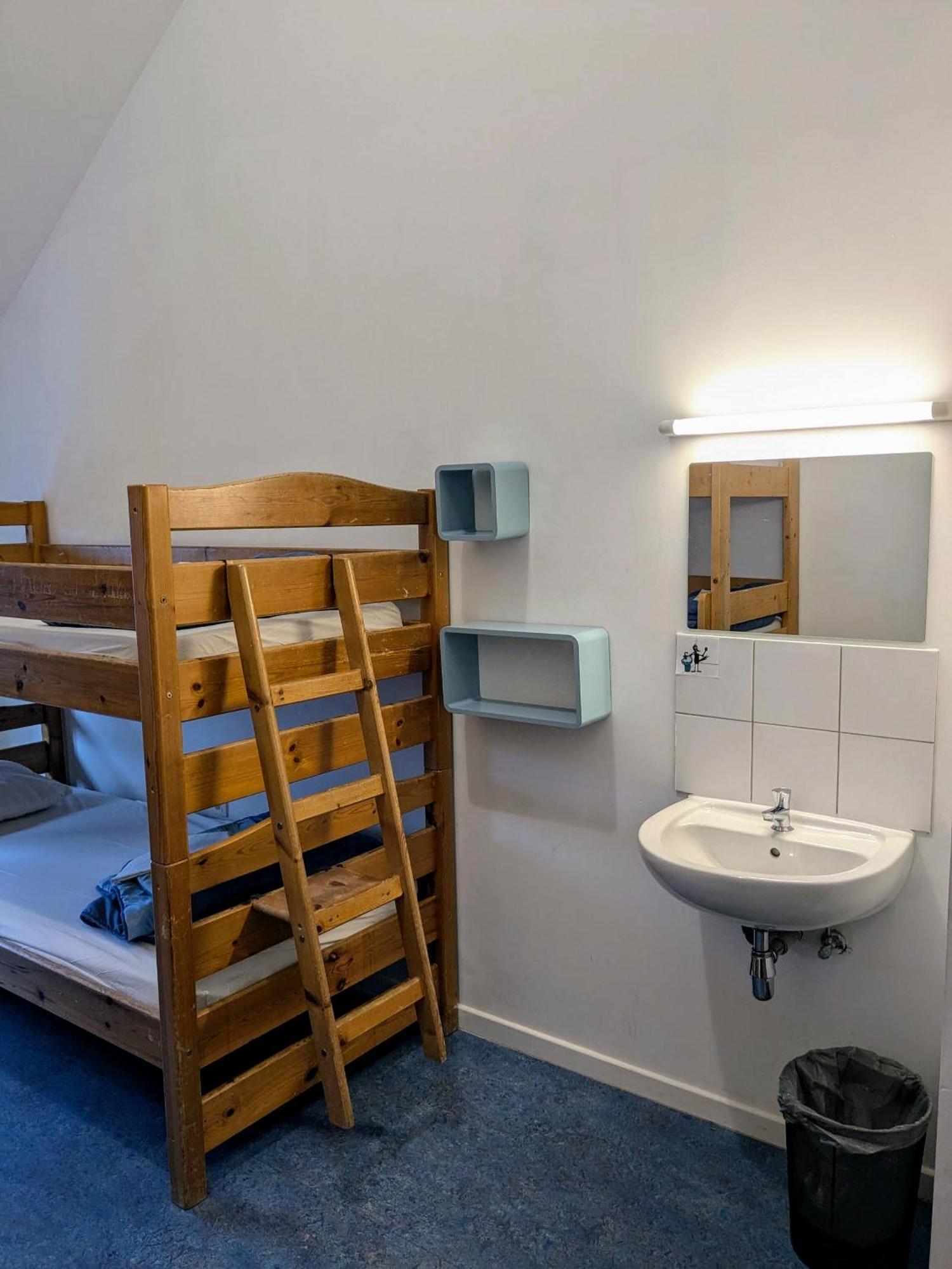 Le Fagotin - Youth Hostel Стумон Экстерьер фото